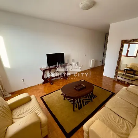 Duplex - White Belgrade