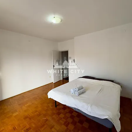 Duplex - White * Belgrade