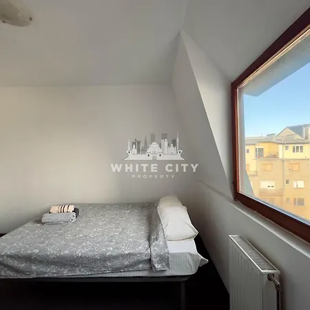 Apartment Duplex - White *